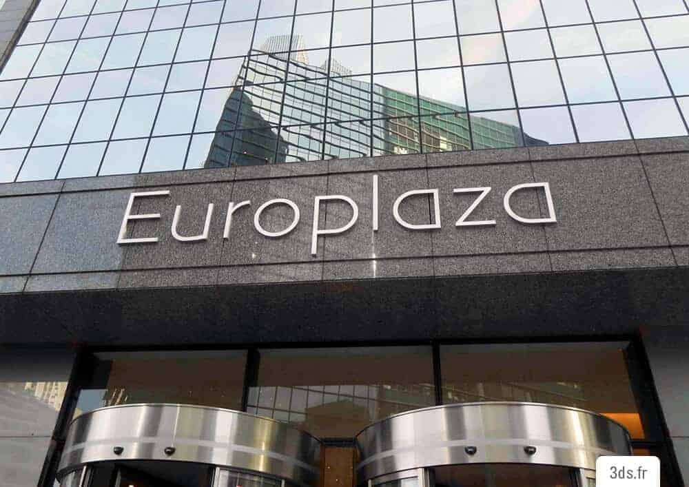 Enseigne lumineuse extérieure en lettre à lettre Europlaza