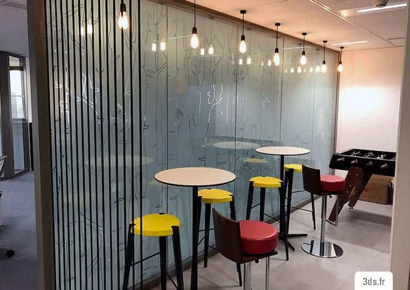Vitrophanie végétale sur mesure décoration bureau
