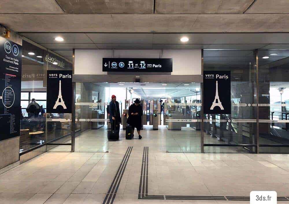 Panneau Directionnel Sur Mesure Gare SNCF - Signalétique Extérieure