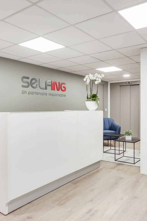 Logo relief 3D accueil bureau